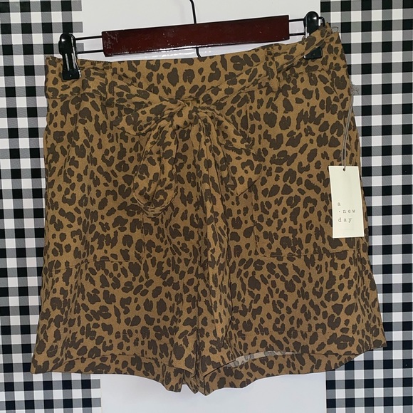A New Day Leopard Shorts size medium - Picture 2 of 9